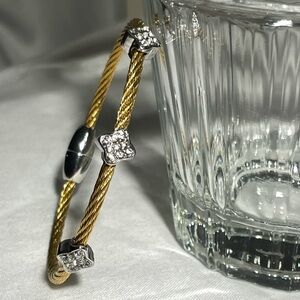 Brand New Gold bracelet